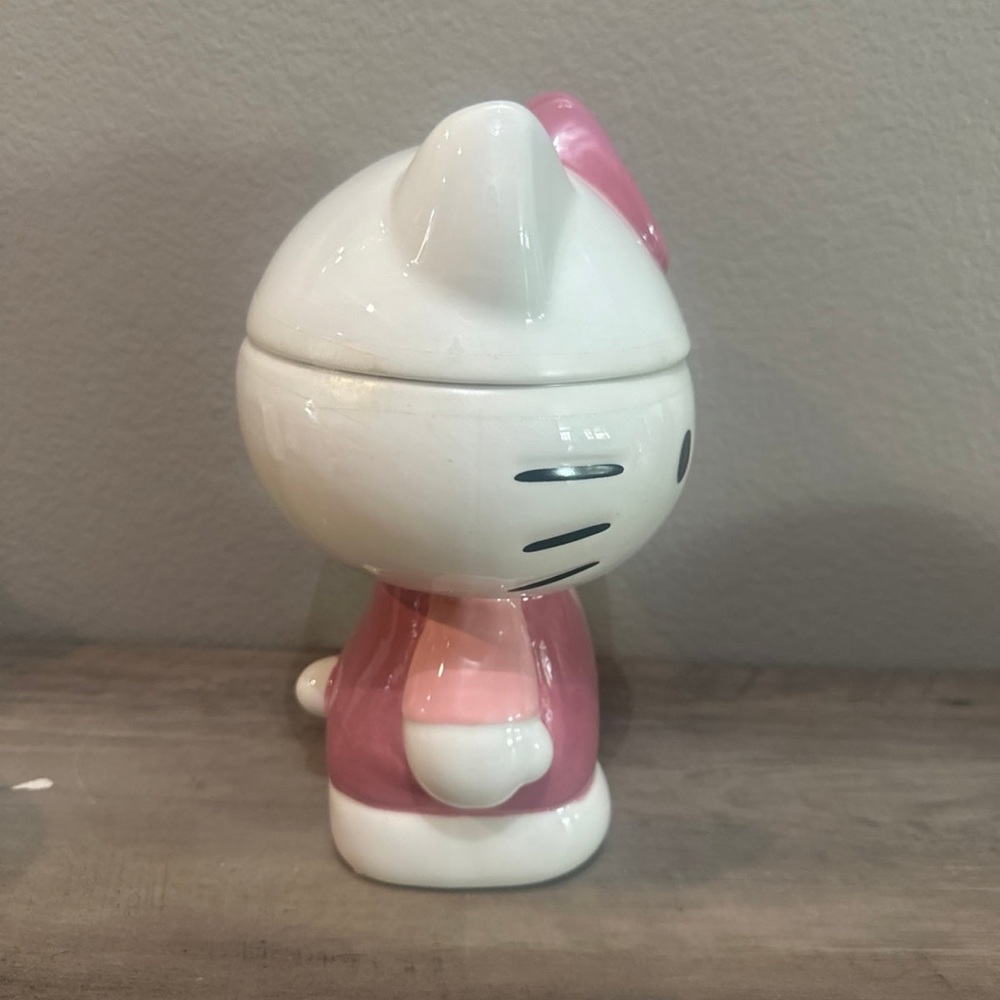SALE! Hello Kitty Body Canister/Cookie Jar - Picture 5 of 5